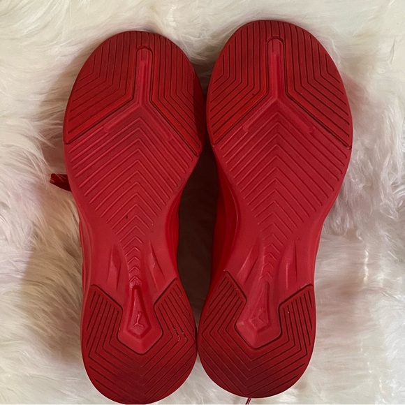 Red Puma sneakers, women’s size 8.5 - Picture 6 of 7